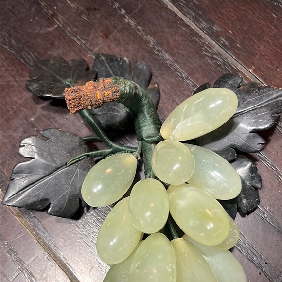 Green Jade Grapes Ornament - Picture 2 of 3
